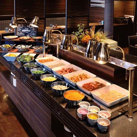 Hotel Mystays Shin Osaka Conference Center Bagian luar foto