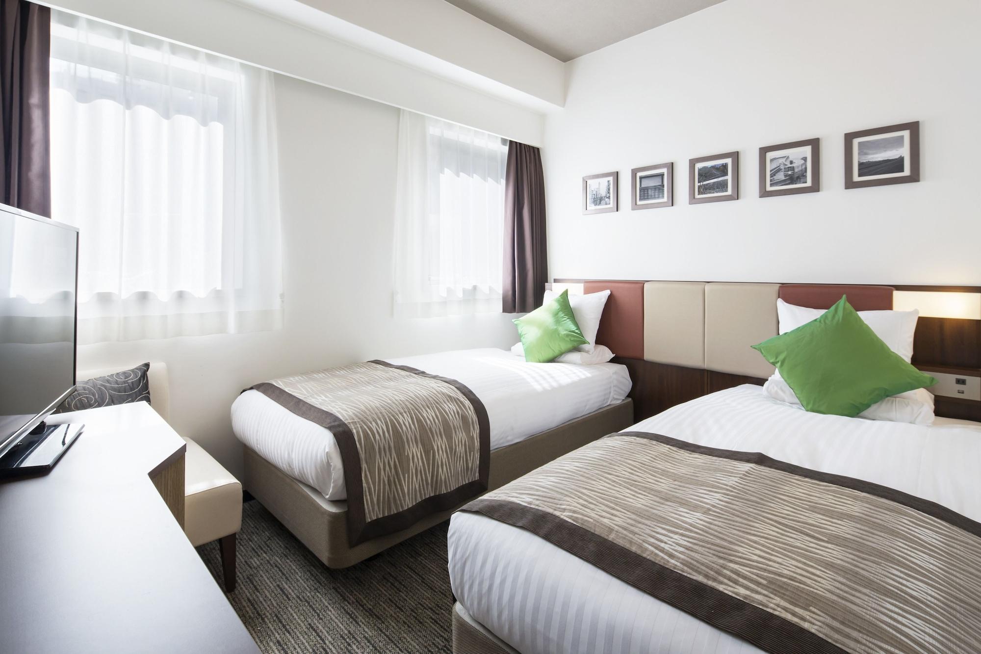 Hotel Mystays Shin Osaka Conference Center Bagian luar foto
