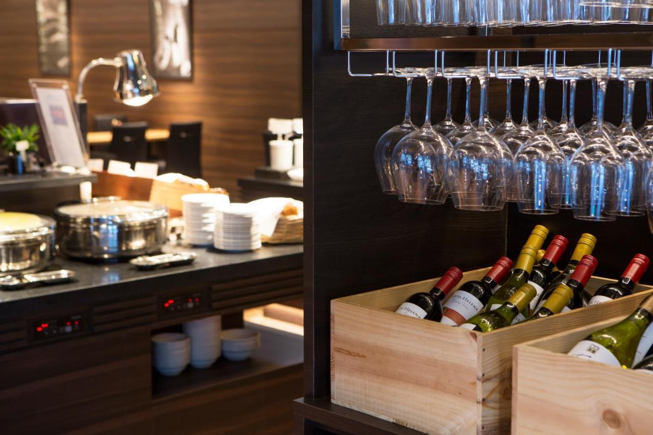 Hotel Mystays Shin Osaka Conference Center Bagian luar foto